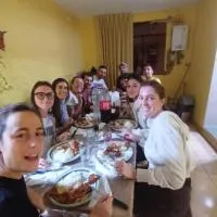 Hostel AyJ Familia Round Trip Airport Tr4nsfer Included，位于利马豪尔赫·查韦斯国际机场 - LIM附近的酒店