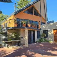 Beach Side Retreat，位于兰斯林的酒店