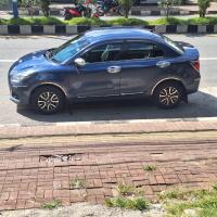 Sedan cab car four wheel jeep，位于Pokhara博卡拉机场 - PKR附近的酒店