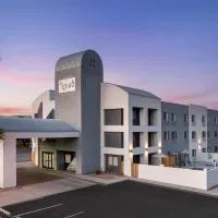 图森机场康福特套房酒店，位于土桑图森国际机场 - TUS附近的酒店