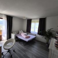 Spacious Room in Modern Flat，位于因斯布鲁克因斯布鲁克机场 - INN附近的酒店