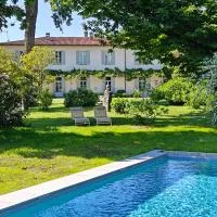 Dandelion Como Suites & Park，位于Villa Guardia的酒店