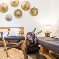 KAHILOM Nest Self-Service Home in Rainforest Nest with Kitchen - Monkeys, Bats, Pet Friendly with a Fee，位于Subic Bay Intl苏比克湾国际机场 - SFS附近的酒店