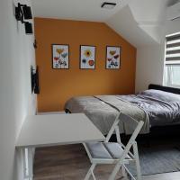 Top 4 Sobe, Rooms - Near the airport，位于尼什Constantine the Great Airport - INI附近的酒店