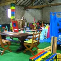 Gîte et Grange à Jeux du Bonhomme Bouton,位于Guinzeling的酒店
