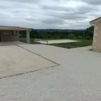 maison de vacance montignac le coq，位于Montignac-le-Coq的酒店
