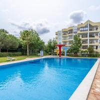 HostWise - Sunny Flat Near Praia da Rocha，位于波尔蒂芒的酒店