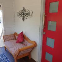 Red Door Retreat，位于The Range罗克汉普顿机场 - ROK附近的酒店
