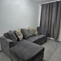 Royal's Kingston Suite，位于金斯敦诺曼·曼利国际机场 - KIN附近的酒店