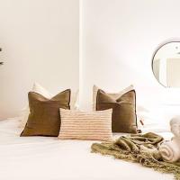 Voyage Studio in Waters Edge，位于阿布扎比Yas Island Seaplane Base - AYM附近的酒店