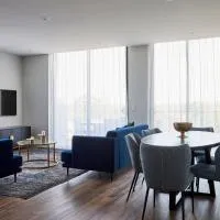 Astina Suites, Penrith,位于彭里斯的酒店