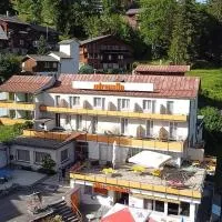 Adrenalin Backpackers Hotel,位于布劳瓦尔德的酒店