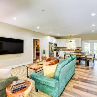 1 Mi to Lake Hartwell Updated Retreat with Patio!，位于安德森安德森区域机场 - AND附近的酒店