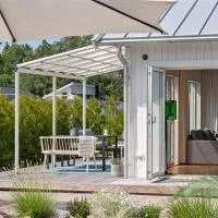 Three room house in the archipelago 50 minutes from Stockholm，位于诺尔泰利耶的酒店