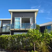 Beachside Studio Apartment with a View，位于Carters Beach西港机场 - WSZ附近的酒店