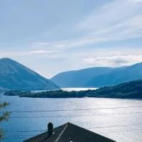 Fjord view apartment，位于Vaksdal的酒店