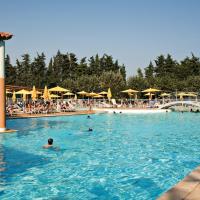 Oly Vacances Mandelieu，位于曼德琉-拉纳普勒戛纳-曼德机场 - CEQ附近的酒店