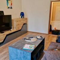 Stylish Apt, Free Parking, Near Center & Airport，位于瓦尔纳瓦尔纳机场 - VAR附近的酒店