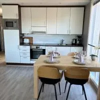 Lomahuoneisto Oulu Virpiniemi, sauna and free parking，位于奥卢的酒店