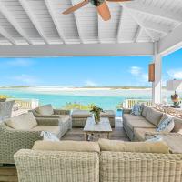 Bahari House - Luxury Oceanfront Villa with Spectacular View, Pool, Spa and Dock，位于HartswellDeadmans Cay - LGI附近的酒店