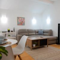 Airport Apartments Una，位于Mitrovići波德戈里察国际机场 - TGD附近的酒店