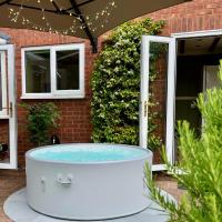 4 Bedroom Cotswold Getaway - Your Perfect Escape Awaits!，位于Churchdown格洛斯特郡机场 - GLO附近的酒店