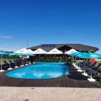 Camping Amazing Village,位于Klisurski Manastir的酒店