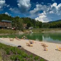 SALAMANDRA Hotel,位于班斯卡 - 什佳夫尼察的酒店