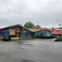 Trones Hotell & Camping，位于Namsskogan的酒店