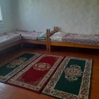 Munkhut guest house，位于木伦Mörön Airport - MXV附近的酒店