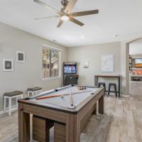 Sublime Mountain Retreat Pool Table Fire-Pit Arcade Game Ideal Location w Central AC，位于弗拉格斯塔夫弗拉格斯塔夫普利亚姆机场 - FLG附近的酒店