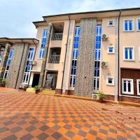 De Ross Hotel & Suites，位于乌约Akwa Ibom Airport - QUO附近的酒店