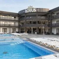LOTUS Hotel Solotvino，位于索洛特维诺的酒店
