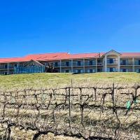 特纳葡萄园汽车旅馆，位于奥兰治奥兰治机场 - OAG附近的酒店