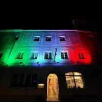 La Veneziana Guesthouse，位于多瑙河畔阿沙赫的酒店