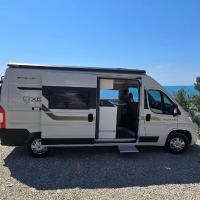 Albania Camper Rental，位于地拉那地拉那特蕾莎修女国际机场 - TIA附近的酒店