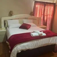 Reen's Guest House,位于博克斯堡的酒店