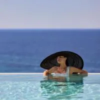 Hotel Milos Sea Resort，位于阿达玛斯的酒店