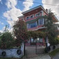 Trabzon Gürbulakta kiralık villa,位于特拉布宗的酒店
