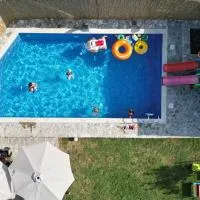 Wildstone Krusi - Pool & Apartments 2，位于波德戈里察的酒店