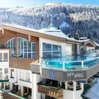Hotel Neuhintertux 4 Sterne superior，位于图克斯的酒店