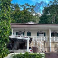 3BR Home in Ancon Hill - Urban Oasis，位于巴拿马城Albrook Marcos A. Gelabert International Airport - PAC附近的酒店