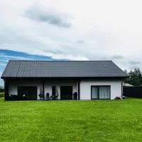 Pajulille Holiday Home Pärnu，位于Eametsa的酒店