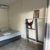 Sara Lodge Room 1，位于Zivandani赛义德·易卜拉欣王子国际机场 - HAH附近的酒店