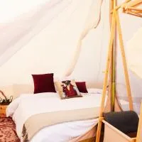 bosco glamping，位于Modrzewek的酒店