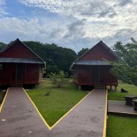 Cabinas Tortuguero Sports Fishing，位于托尔图格罗Barra del Colorado Airport - BCL附近的酒店