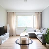 Spacious 2BR Apartment in a Quiet Neighborhood & Free Parking，位于图尔库图尔库机场 - TKU附近的酒店
