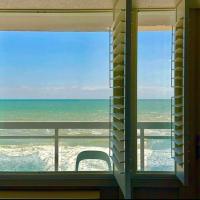 Georgian Inn Beach Club，位于奥蒙德海滩的酒店