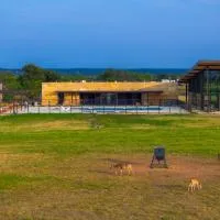 SKYE Texas Hill Country Resort,位于Hilltop的酒店
