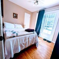 Private roomC Fee parking 15min downtown，位于隆格伊蒙特利尔/圣休伯特机场 - YHU附近的酒店